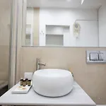Cozy & Modern In The Heart Of The * Craiova