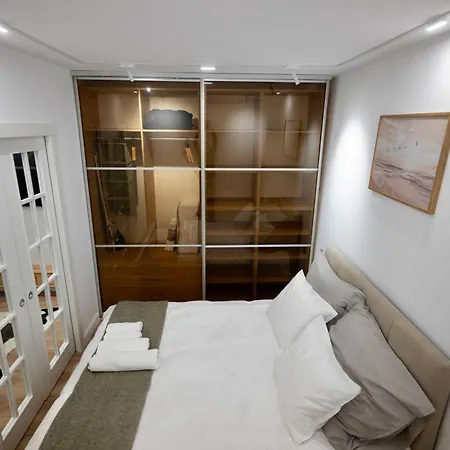 Cozy & Modern In The Heart Of The