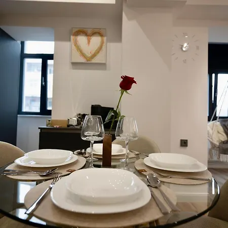 Cozy & Modern In The Heart Of The