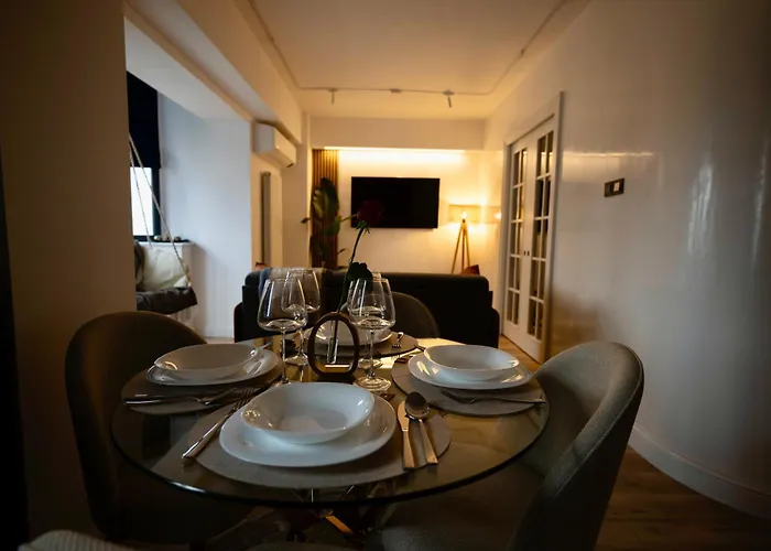 아파트 Cozy & Modern In The Heart Of The *