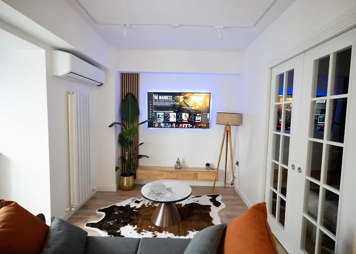 Cozy & Modern In The Heart Of The קריובה