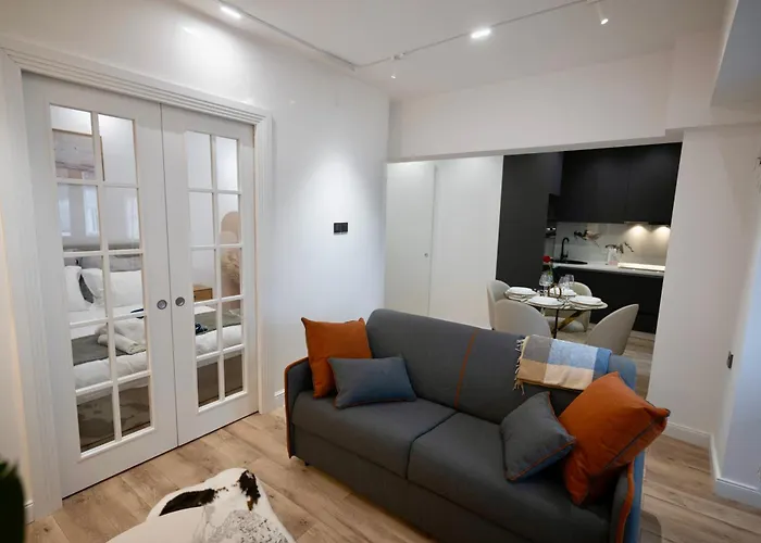 Cozy & Modern In The Heart Of The *