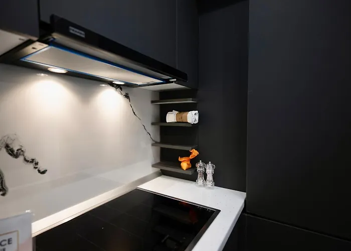 Cozy & Modern In The Heart Of The קריובה