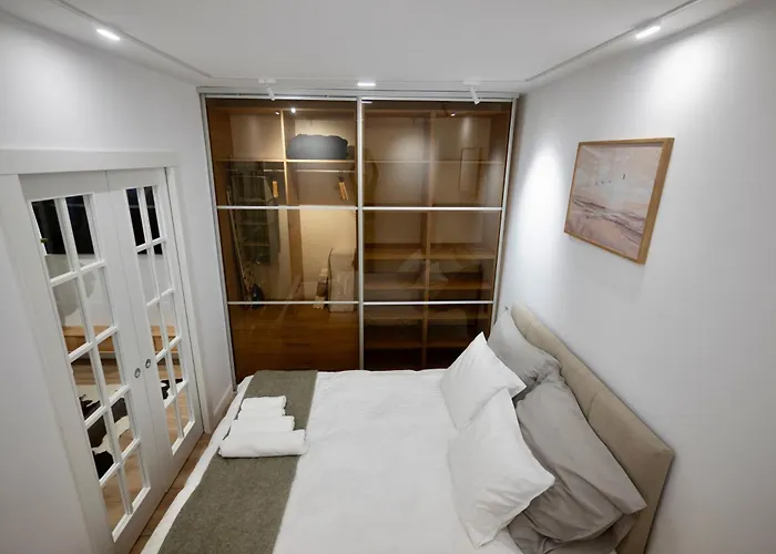 Cozy & Modern In The Heart Of The