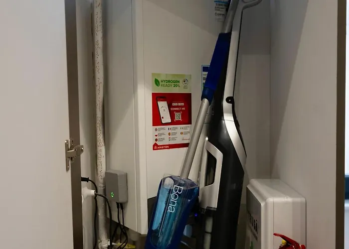 아파트 Cozy & Modern In The Heart Of The 크라이오바