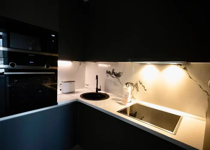 דירה Cozy & Modern In The Heart Of The קריובה