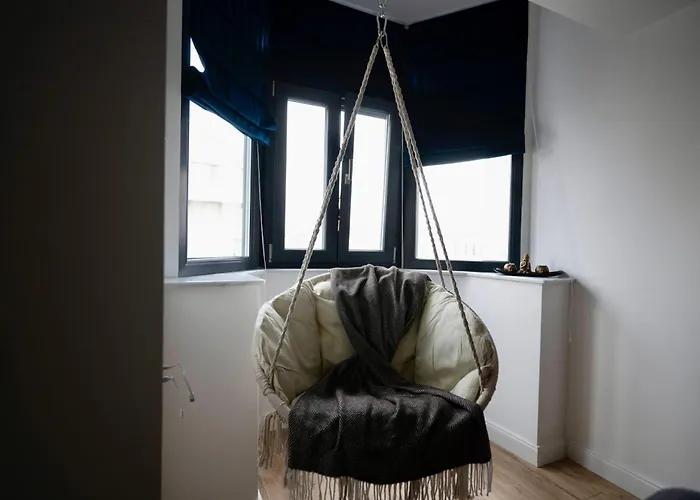 Cozy & Modern In The Heart Of The